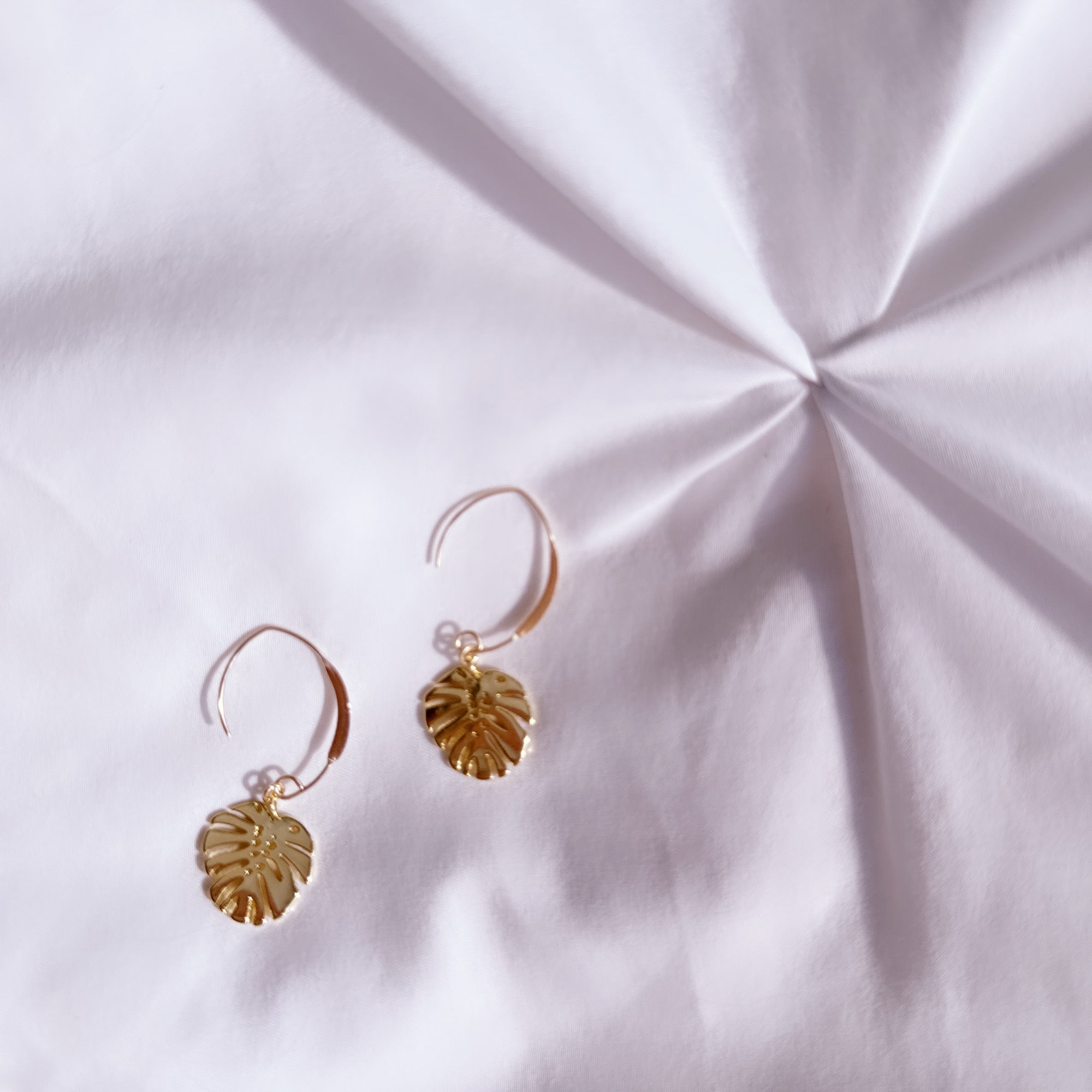 Monstera Gold Filled Earrings – Tropical Hawaiian Jewelry
